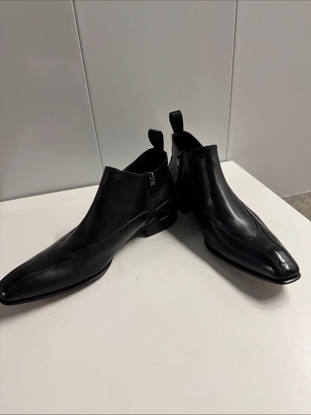Caporicci sleek black
